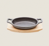 PLAYGROUND CAST IRON PAN OVAL 2 HANDLE 16CM W/ PLATE 7.8OZ